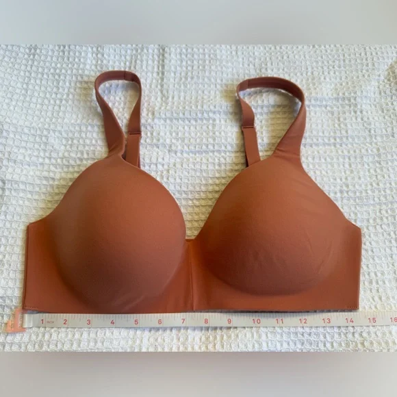 Athleta Ritual Tee Shirt Bra 36D in Coral Orange Soft Padded Smooth No Underwire - Picture 4 of 13
